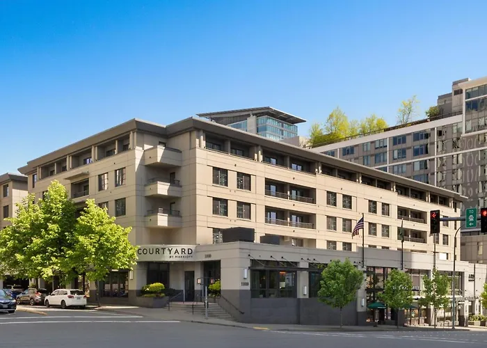 Courtyard By Marriott Seattle Bellevue/Downtown