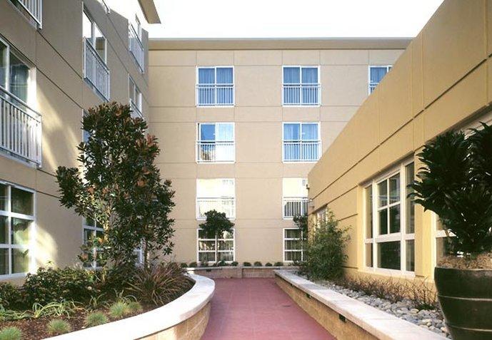Courtyard By Marriott Seattle Bellevue/downtown