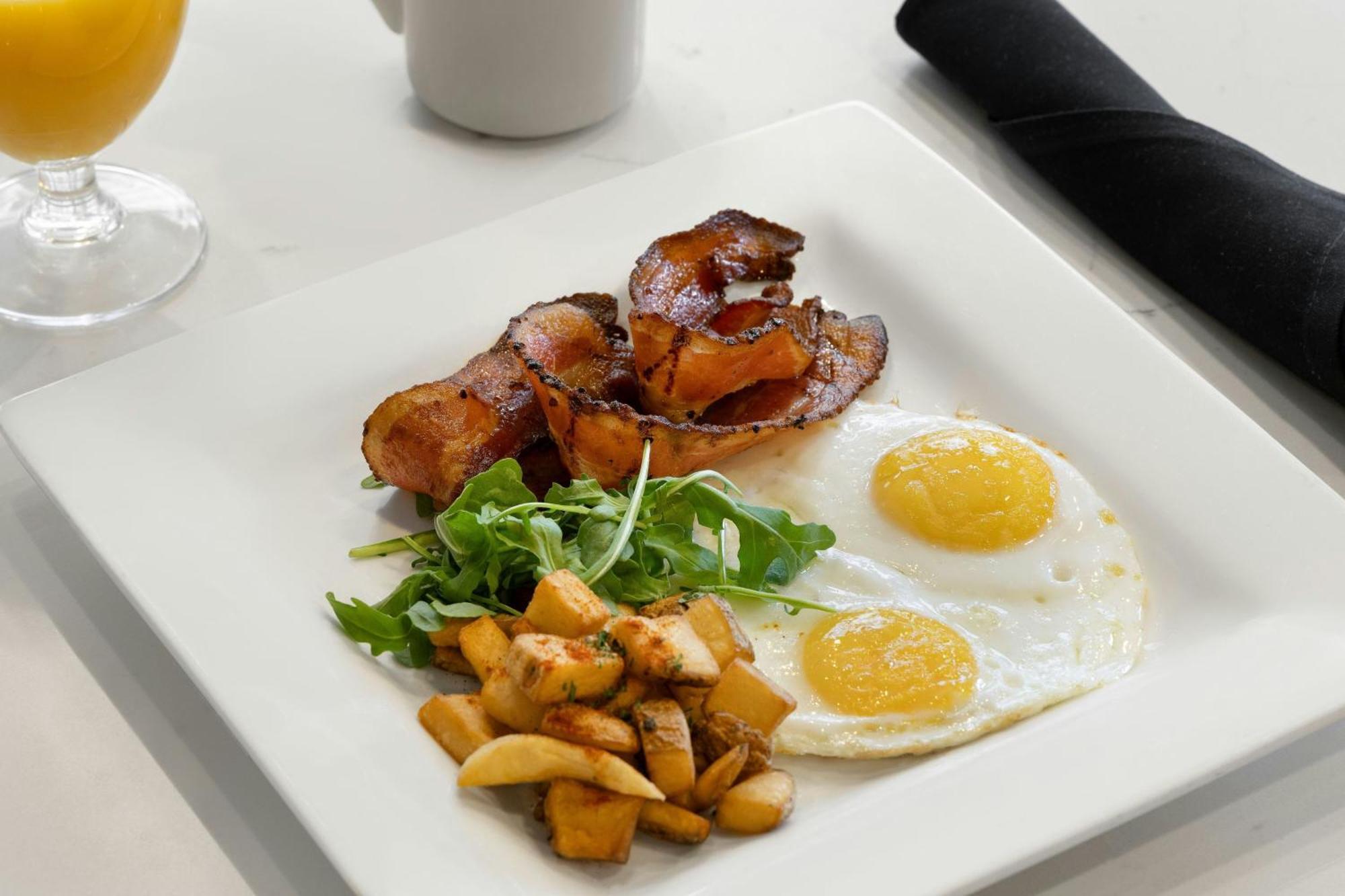 Courtyard By Marriott Seattle Bellevue/downtown 3*