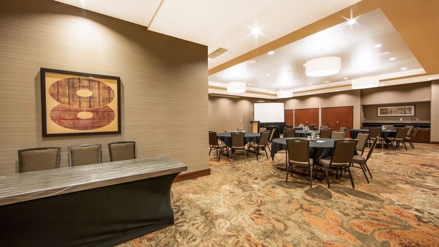 Courtyard By Marriott Seattle Bellevue/downtown 3*